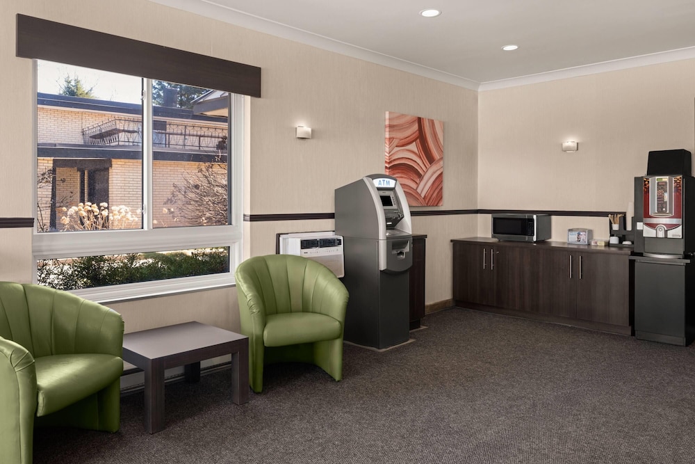 Ramada by Wyndham Laval 13/60