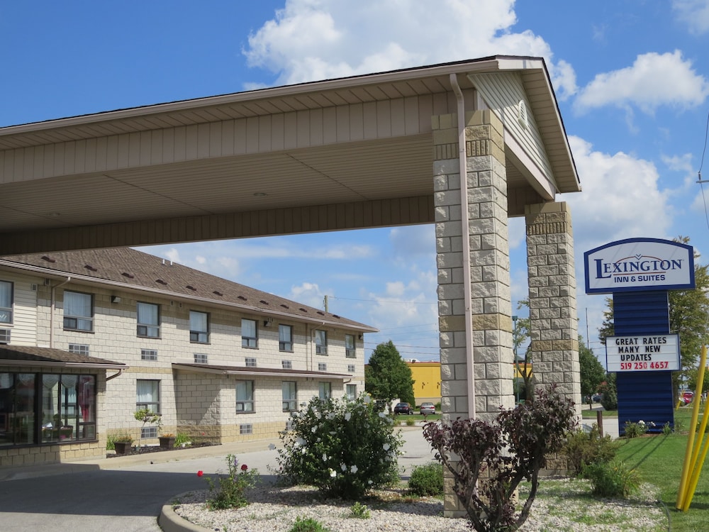 Lexington Inn & Suites Windsor 1/51