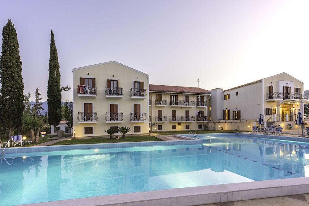 Sami Beach Hotel 4/50