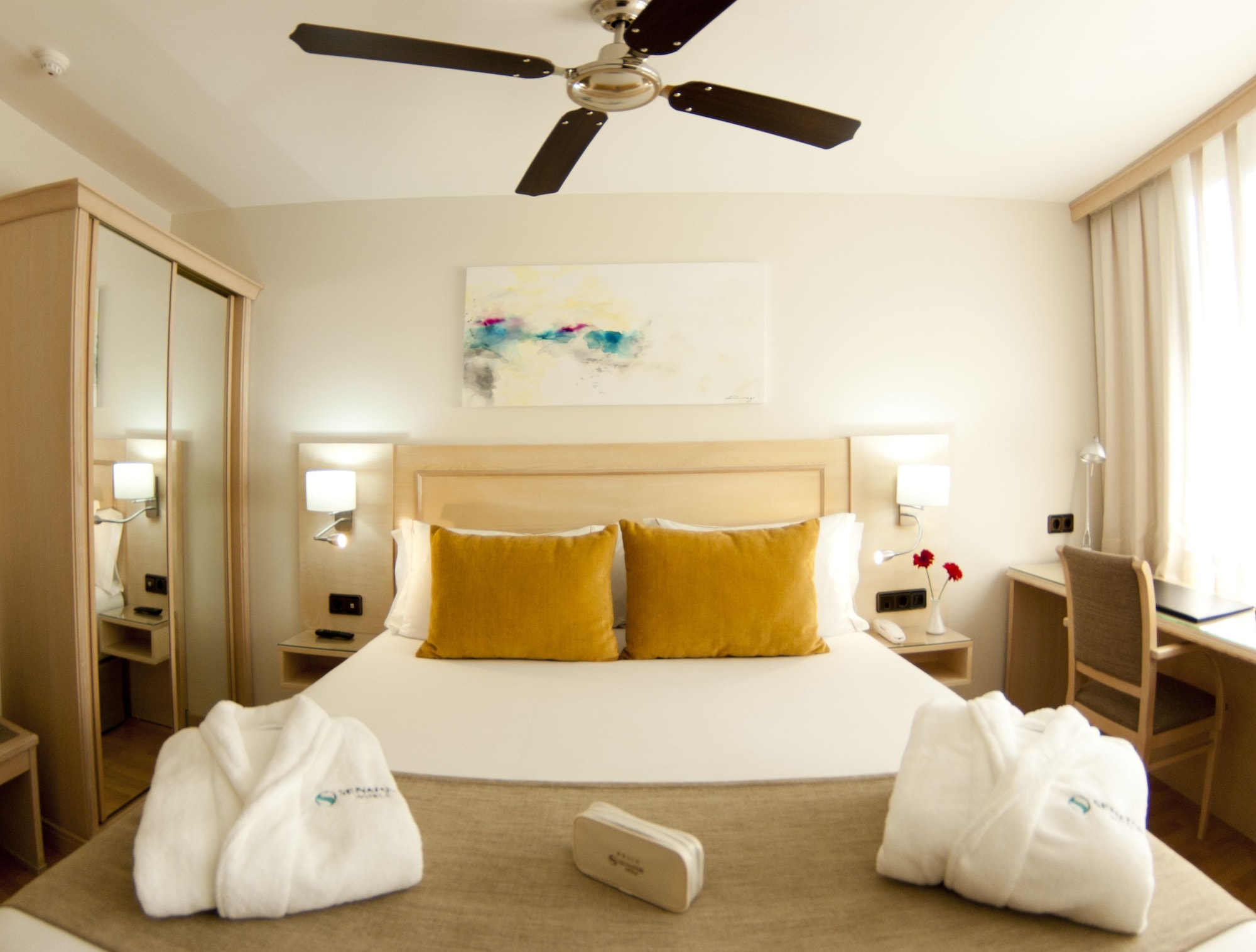 غرفة سوبيريور بسرير كينج