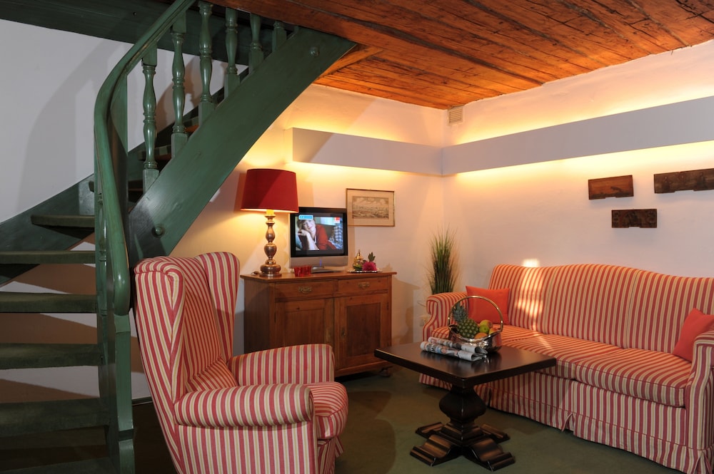 Hotel Schloss Leonstain 43/50