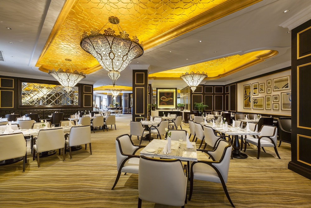 Ezdan Palace Hotel 48/59