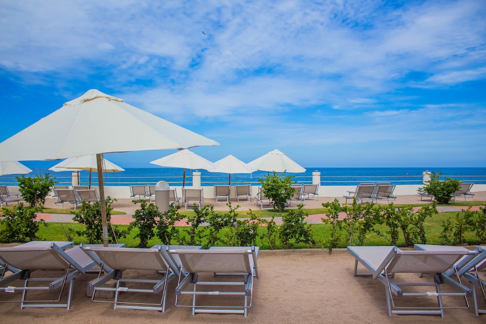 Plaza Pelicanos Grand Beach Resorts 61/65
