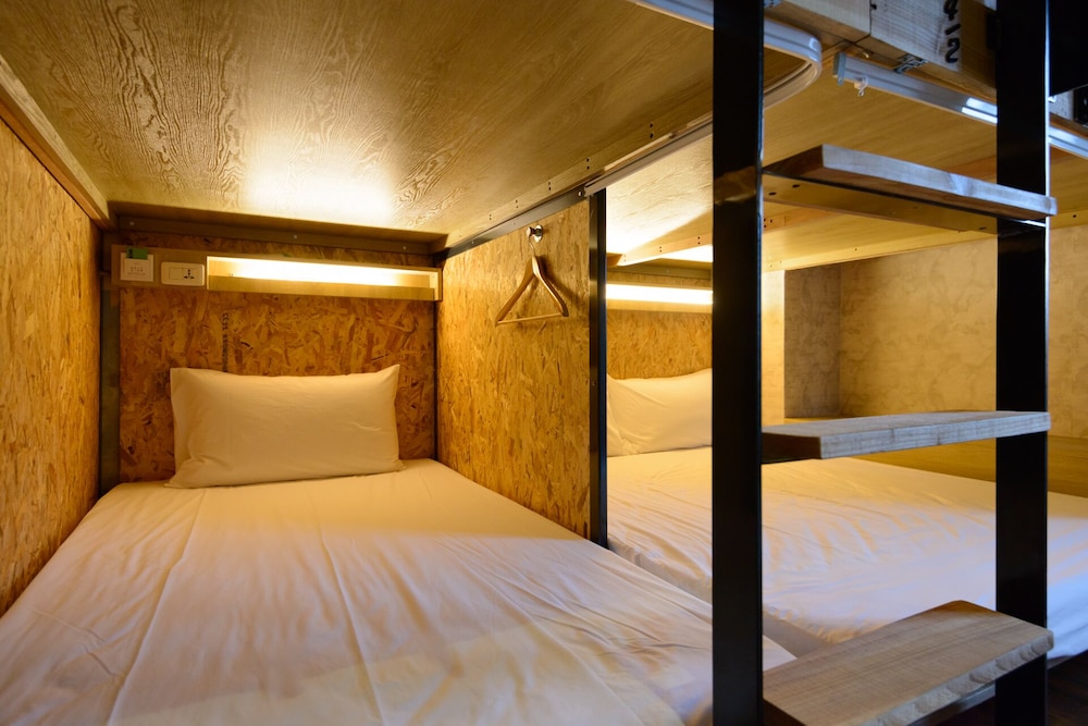PRIVATE, BUNK BED