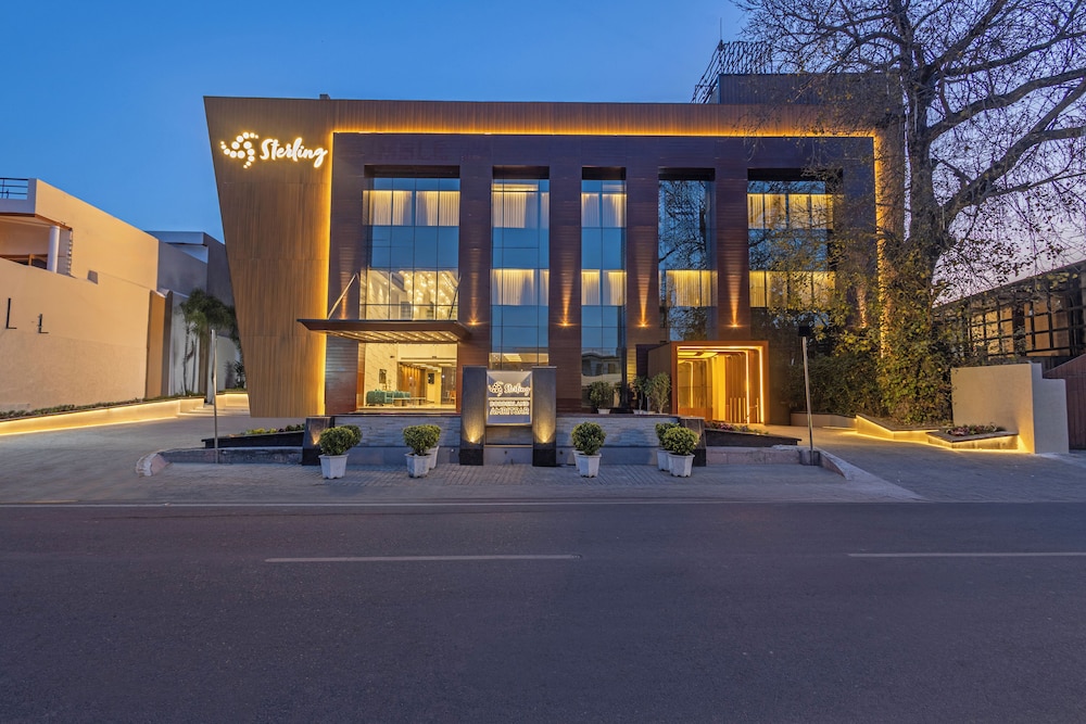 Sterling Borderland Amritsar 4/61