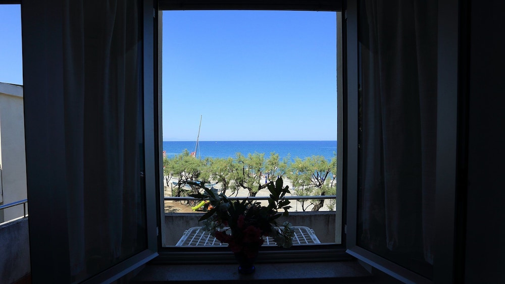 NETTUNO RESORT 3/41