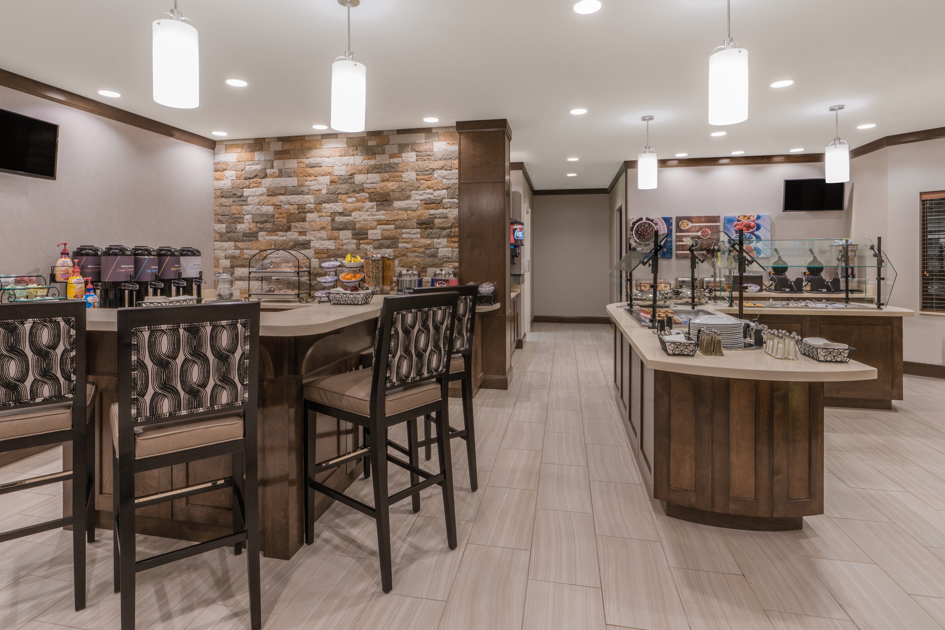 Staybridge Suites Anchorage 58/76