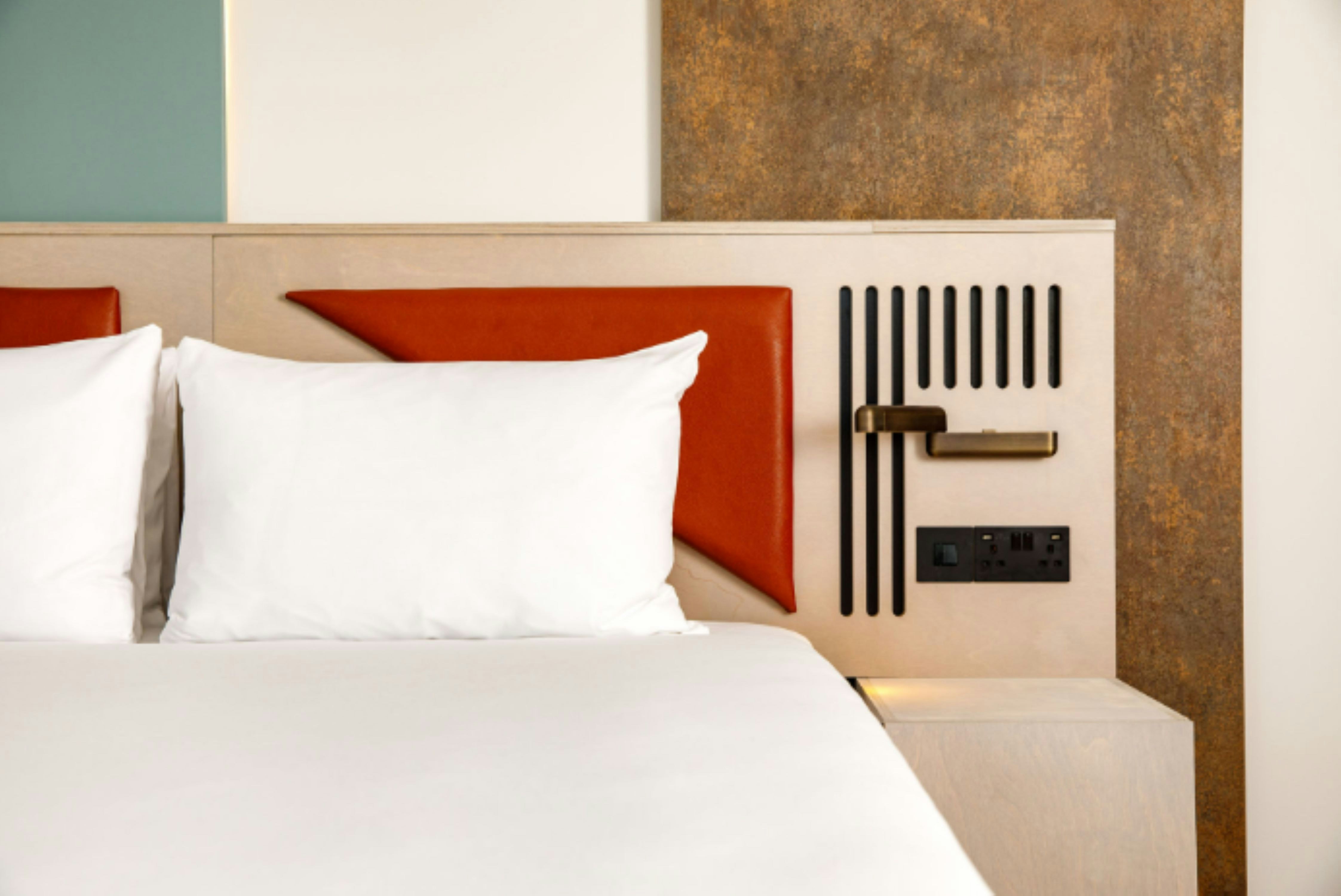 Spark by Hilton London Romford 13/31
