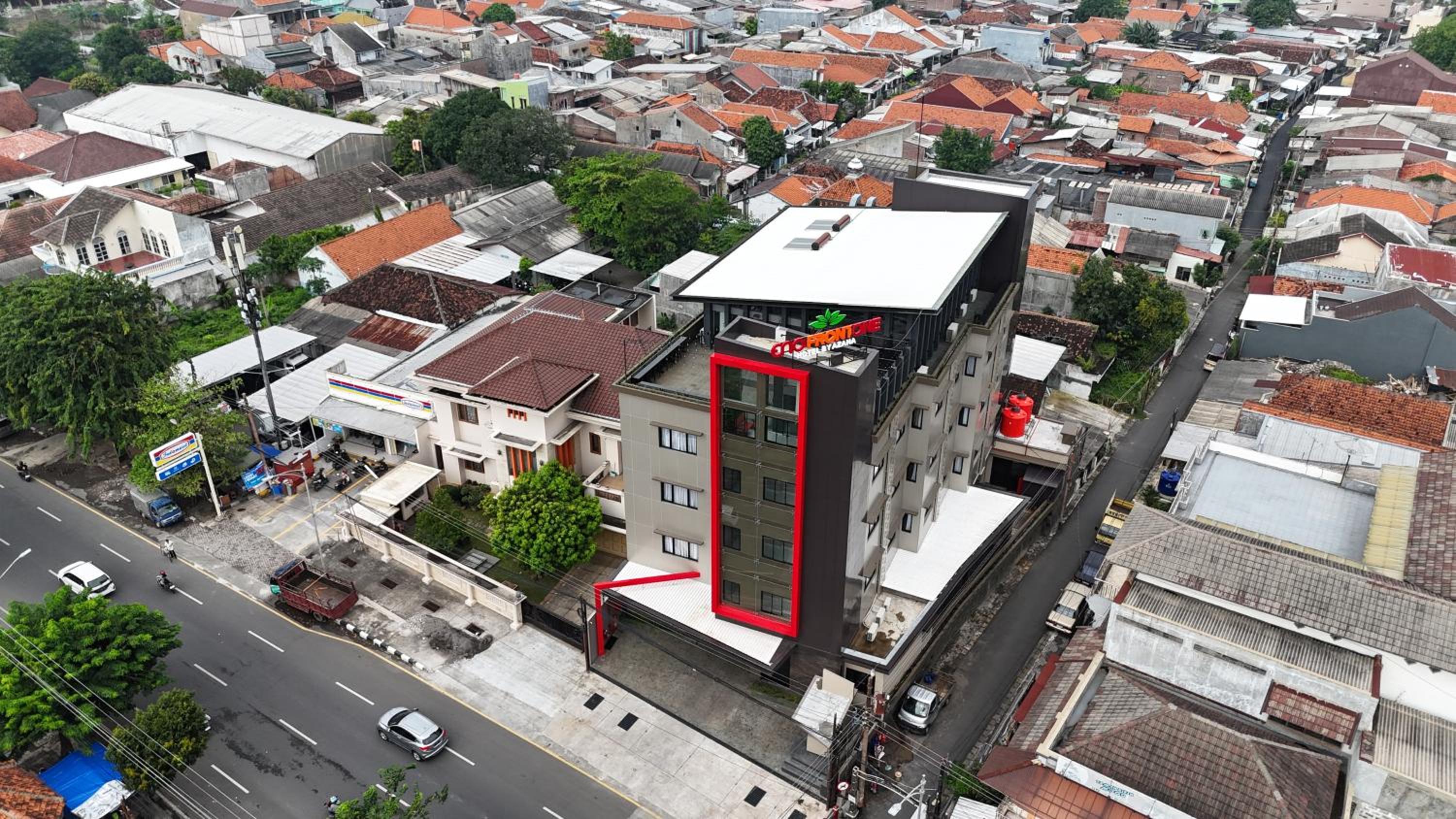 Eno Front One Hotel Semarang 4/46