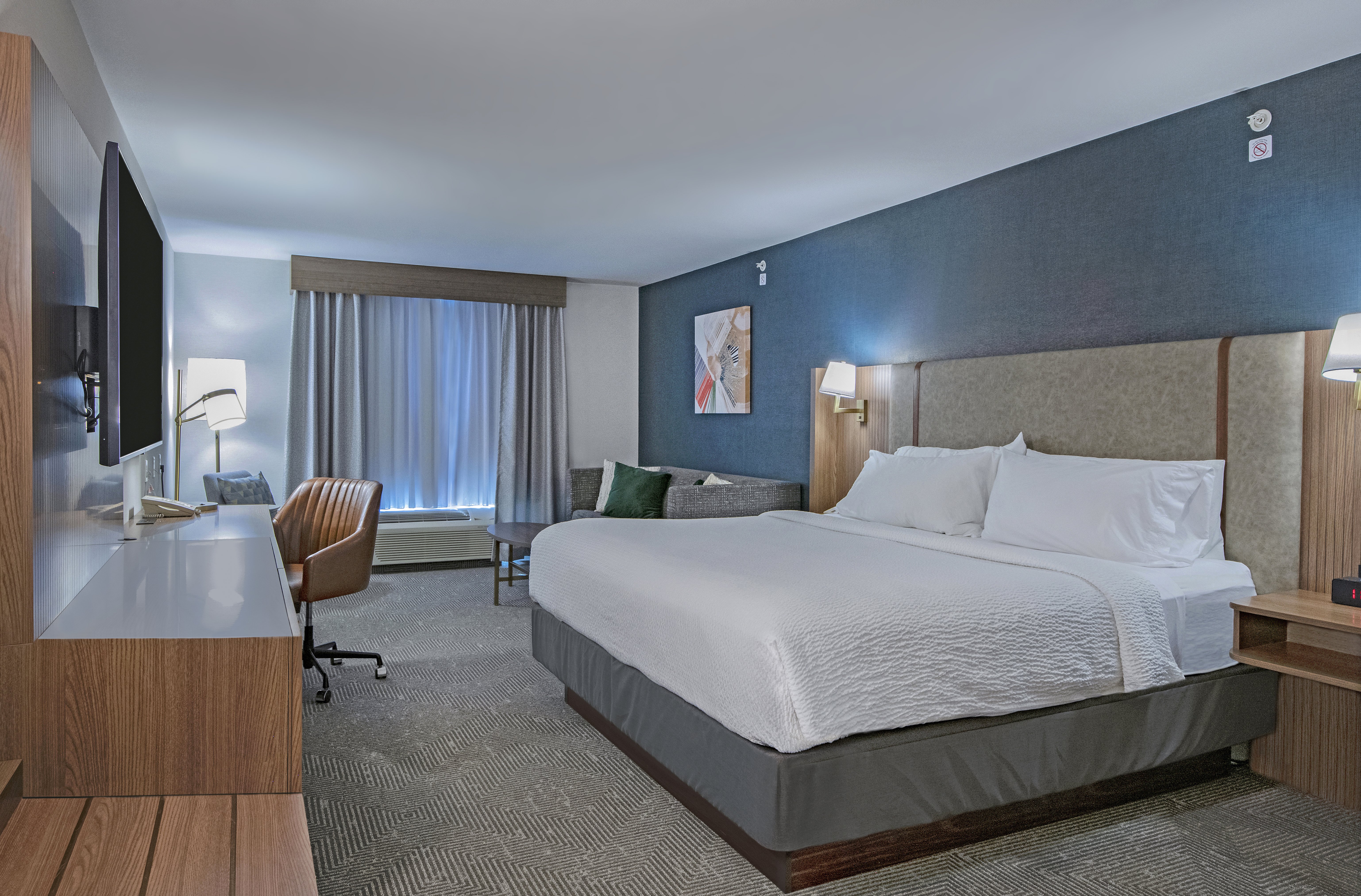 Holiday Inn Hotel Suites Kamloops 12/72