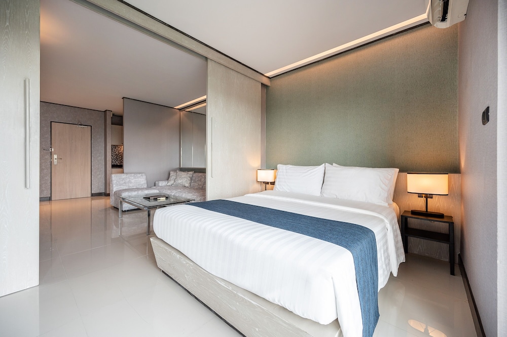 Manhattan Pattaya Hotel 15/50