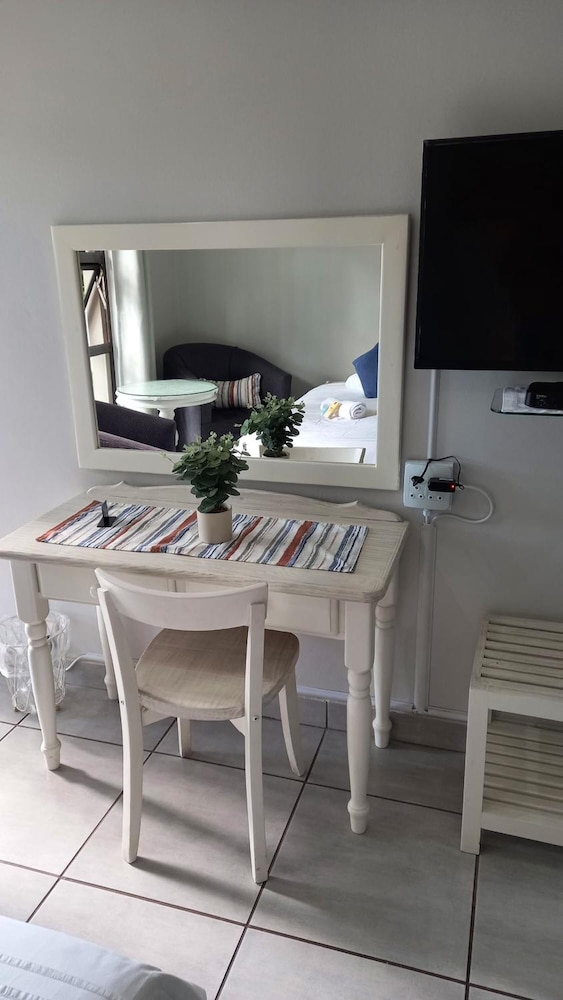 Harmony Guesthouse 35/40