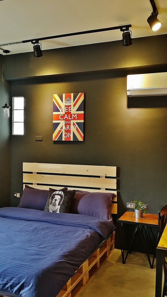Mutter Apartment 19/50