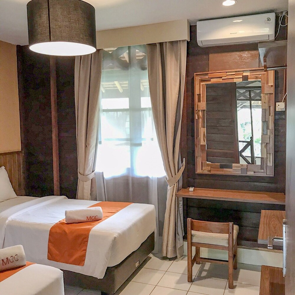 Mutiara Carita Cottages 34/72