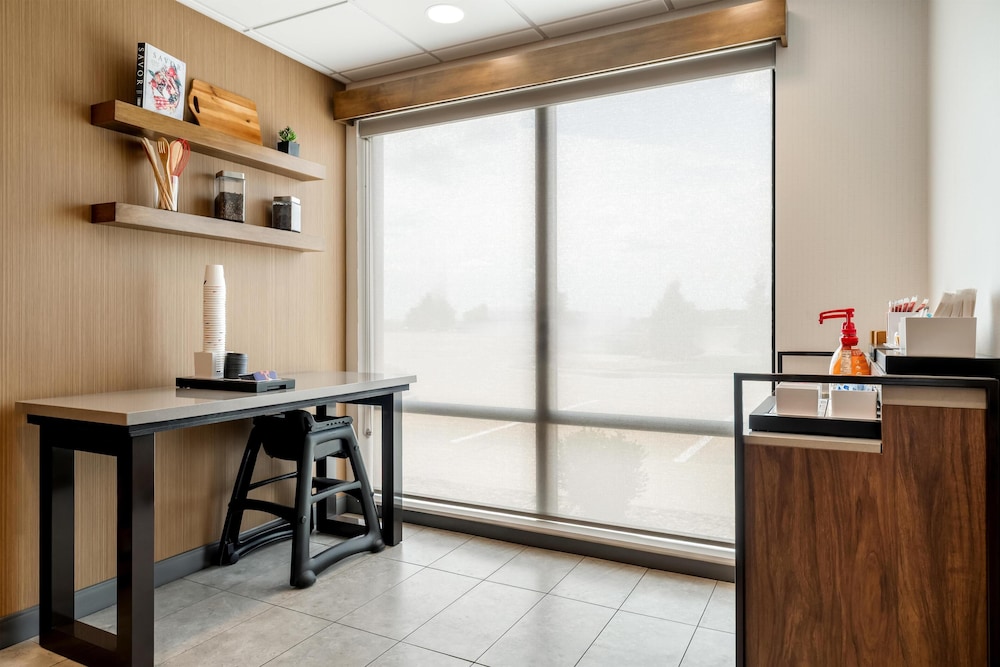 Hampton Inn Suites Pekin Peoria Area Il 8/56