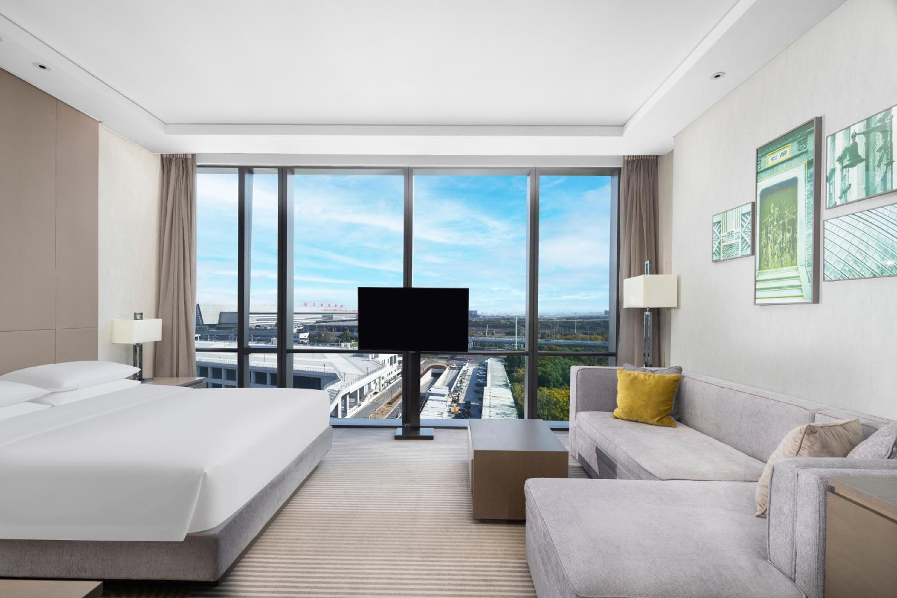 Room, King Bed, with View, Kitchen
