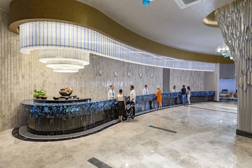 Royal Seginus Hotel 10/68