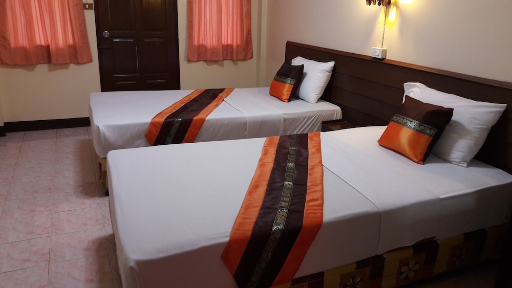 Lanna Thai Guest House 7/15