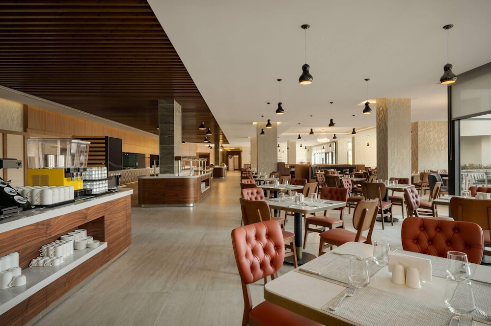 Azura World Hotel 33/46