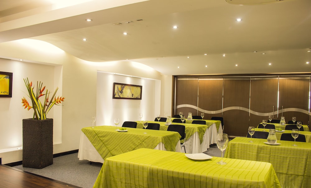 Hotel Toscana Plaza 40/65