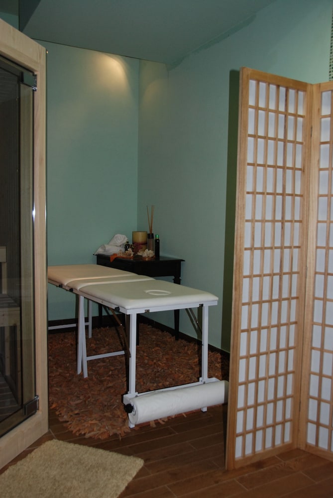 CASALE ROMANO RESORT 25/50
