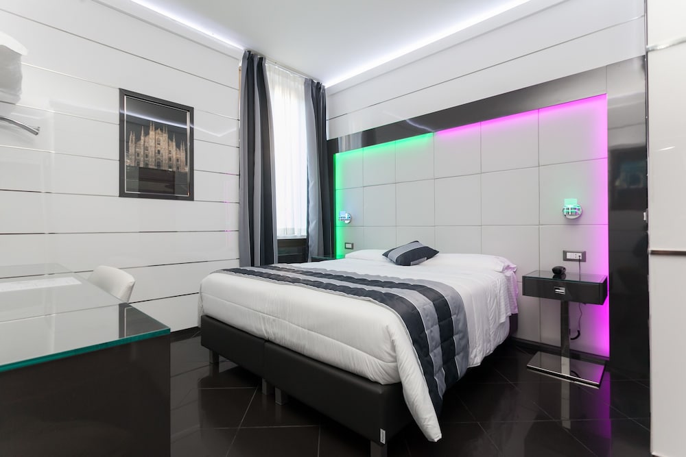 غرفة سوبيريور بسرير كوين، Hotel Fiorella 3/6