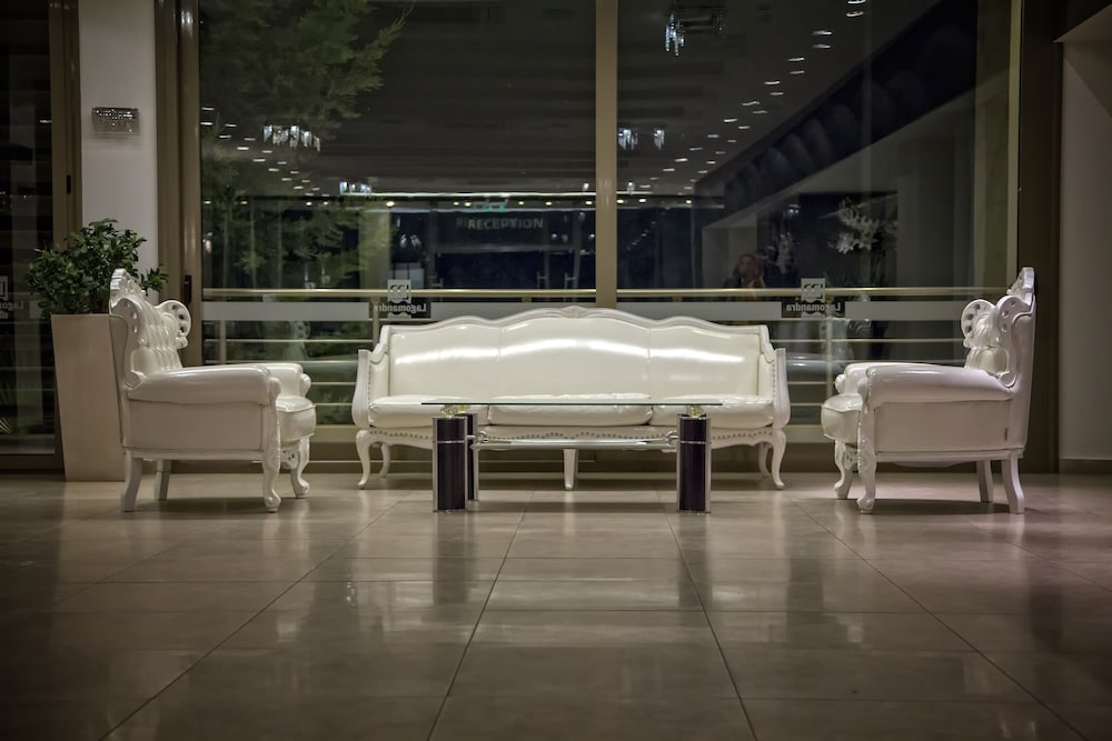 Lagomandra Hotel & Spa 30/35