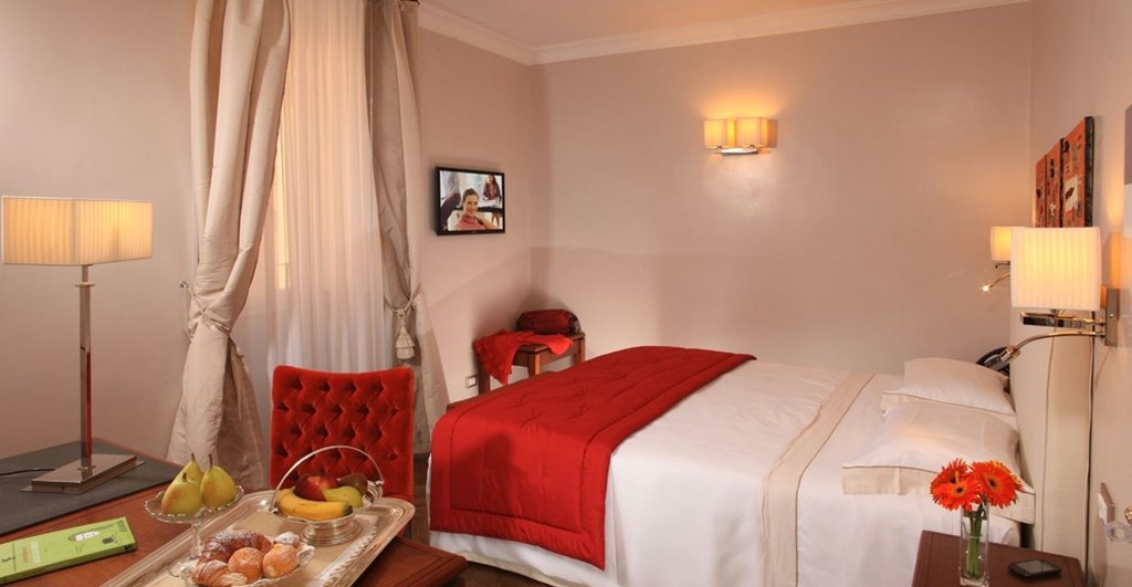 Mozart Hotel Rome 12/67