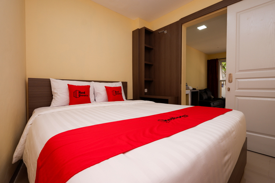 Reddoorz Plus Near Paragon Mall Semarang 8/33