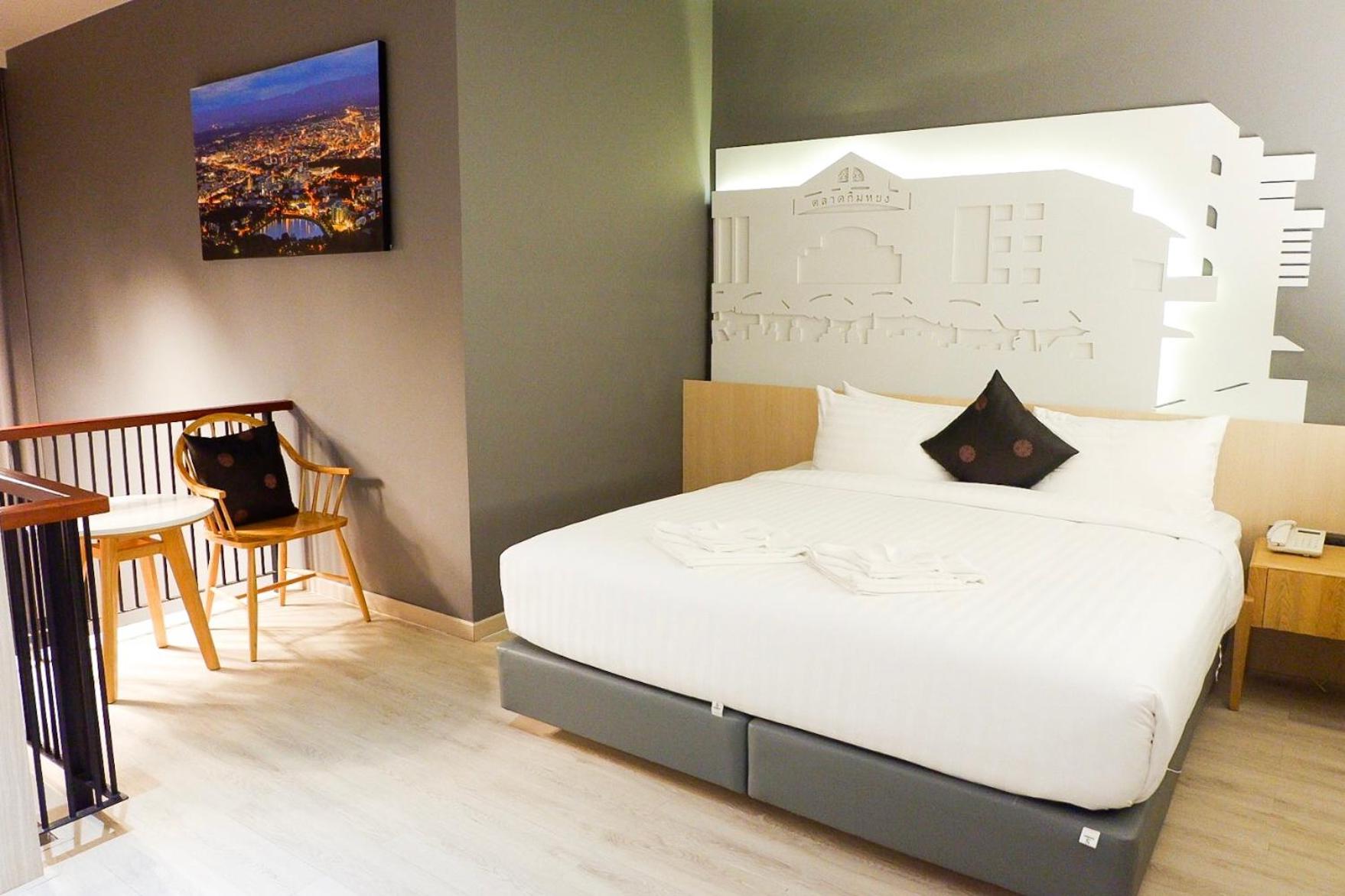 Luxury, Single Bed