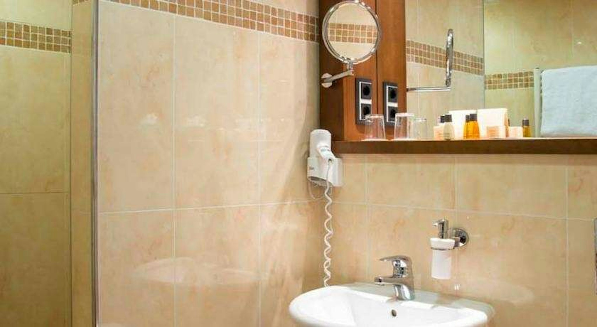 Hotel Simon Plaza 10/10