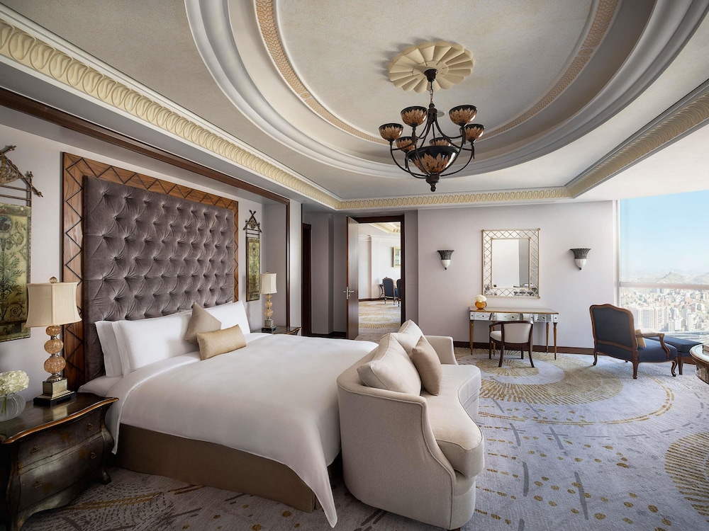 فندق قصر مكة رافلز(Raffles Makkah Palace) 23/73