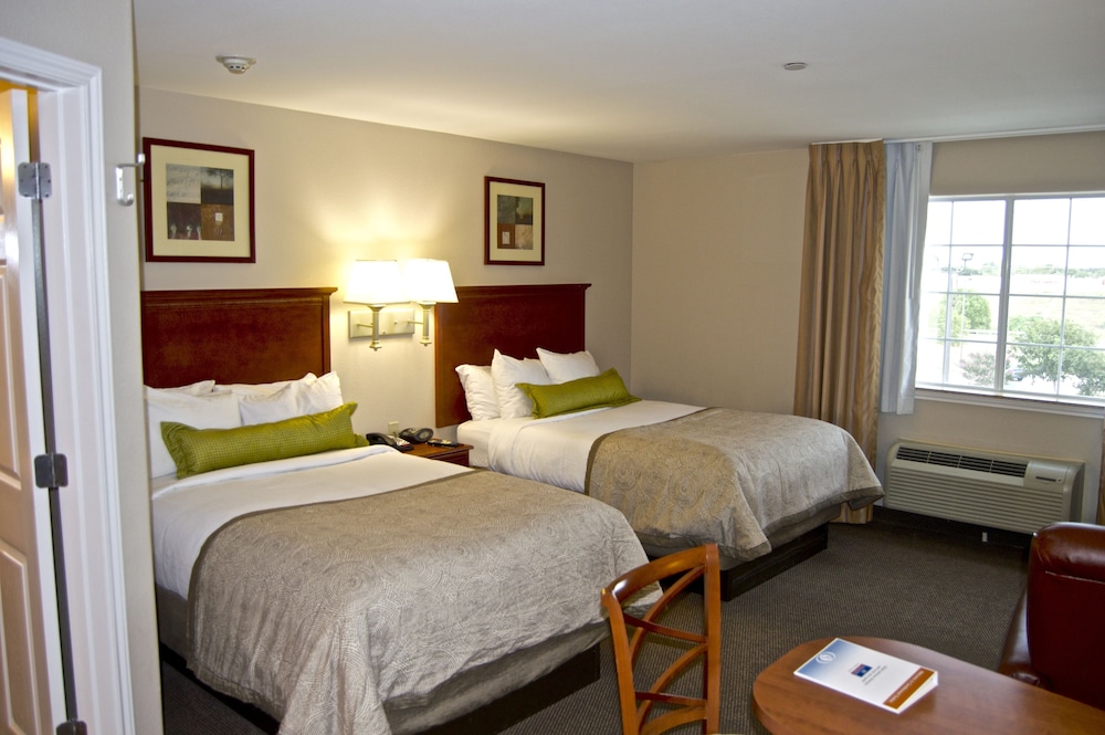 Candlewood Suites Victoria 12/66