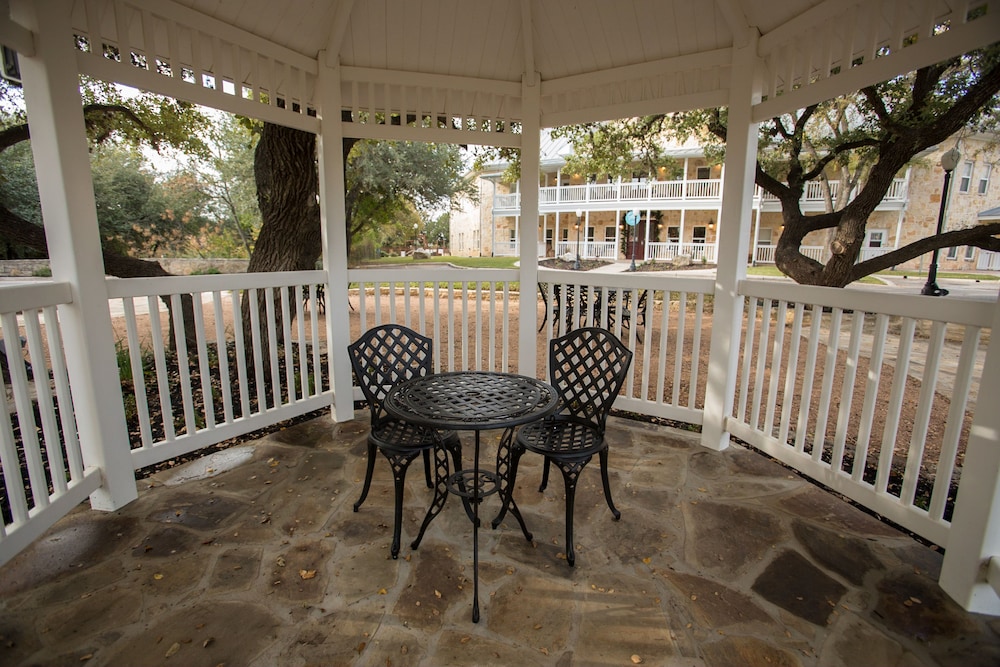 Gruene River Hotel & Retreat 33/50