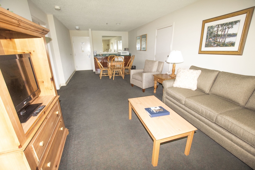 Lake Chatuge Lodge 24/42