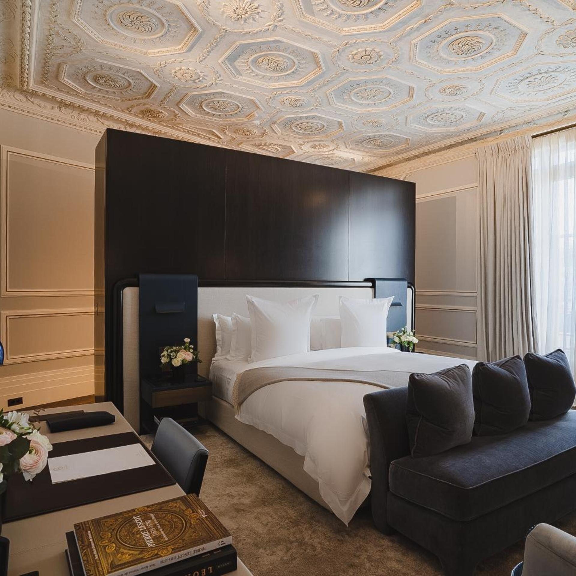 Executive, Suite, Hot Tub