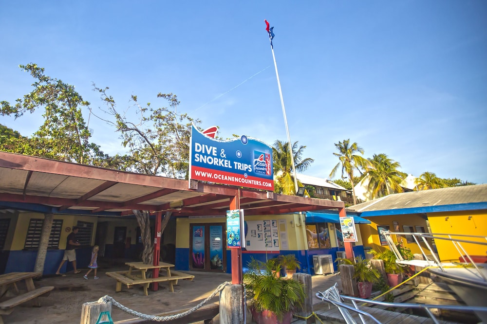 The Royal Sea Aquarium Resort in WILLEMSTAD