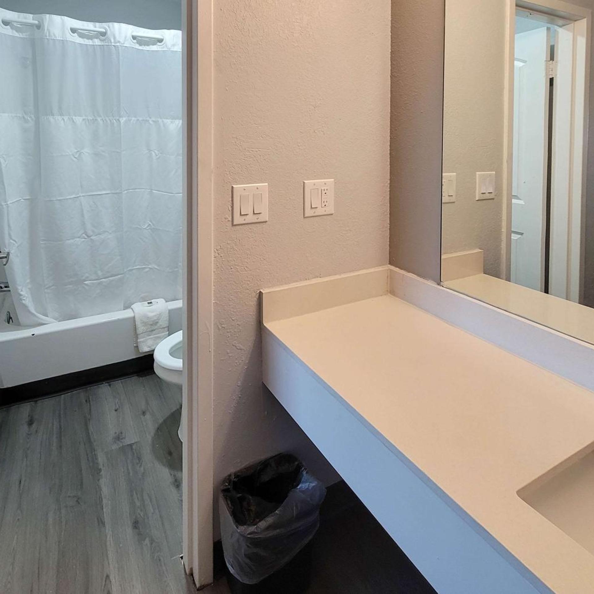 Motel6 Wichita, KS – South I-35 44/44