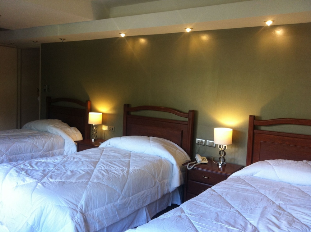 El Prado Hotel 5/36