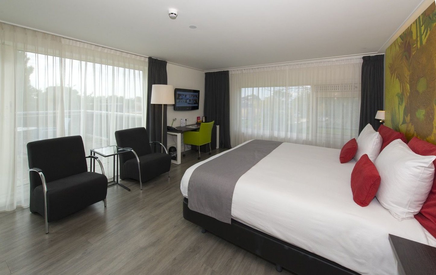 Art, Junior Suite