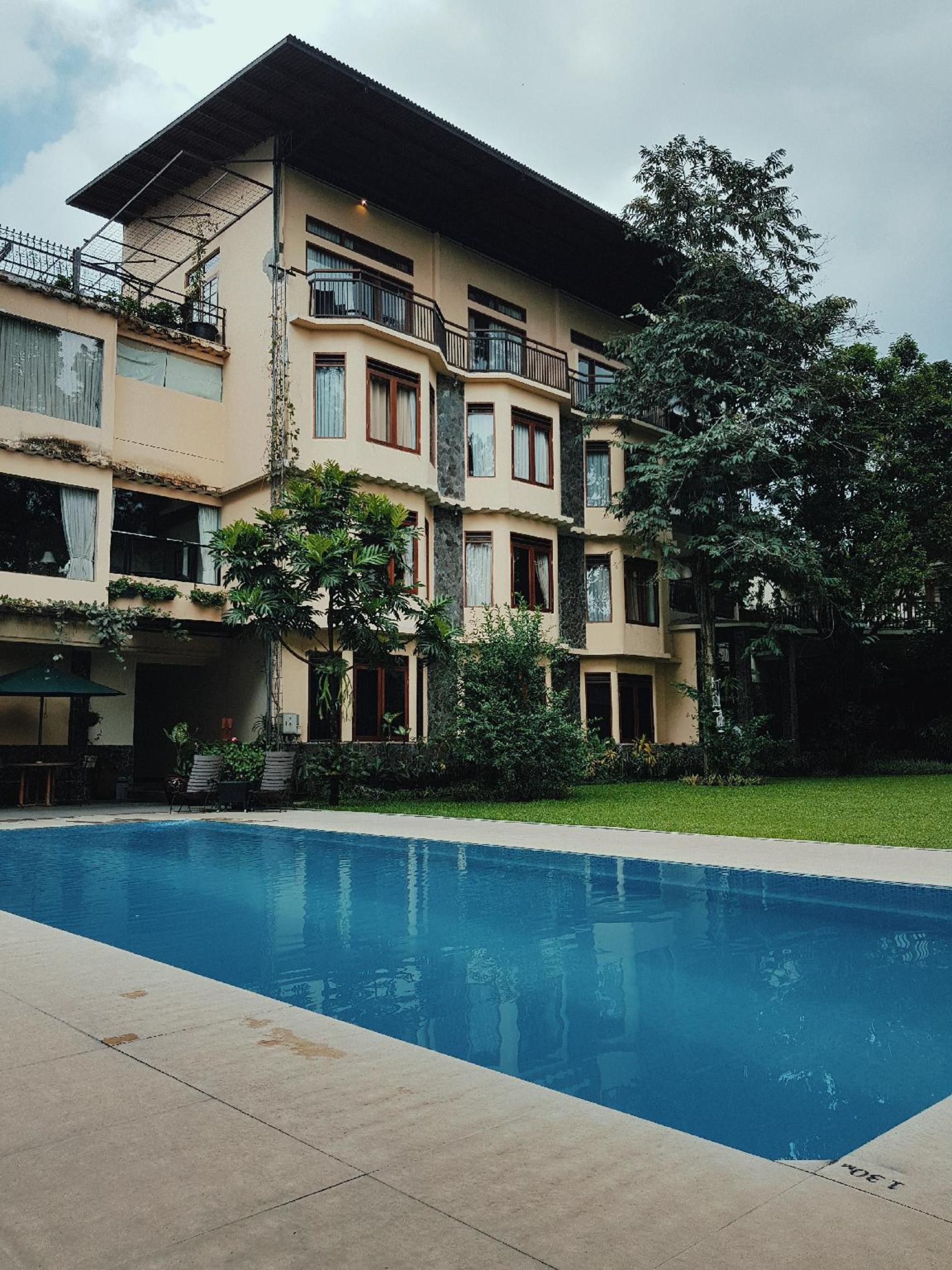 Sandalwood Boutique Hotel 1/21