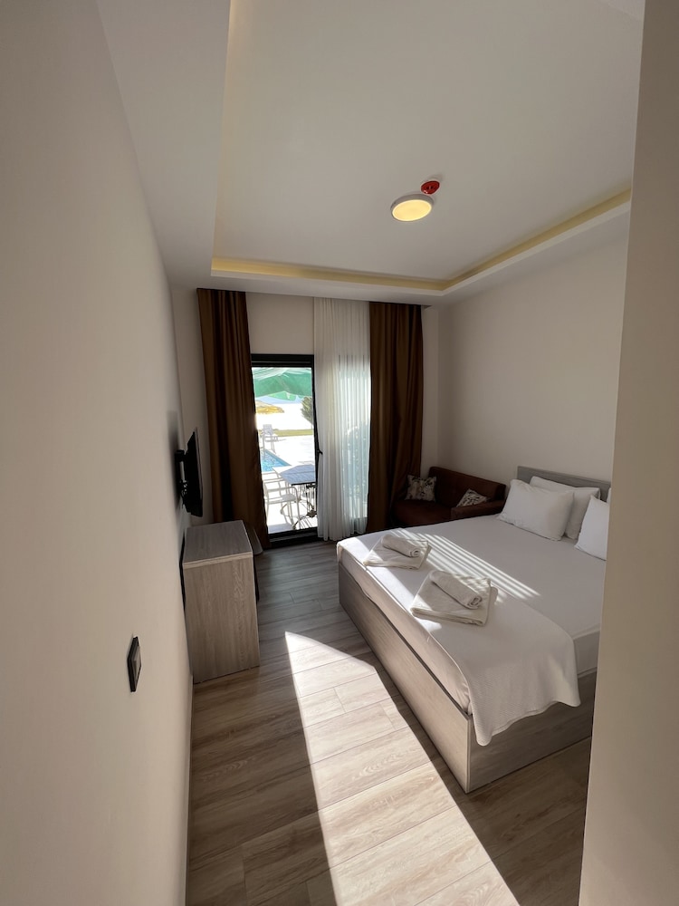 Life Point Boutique Hotel 4/20