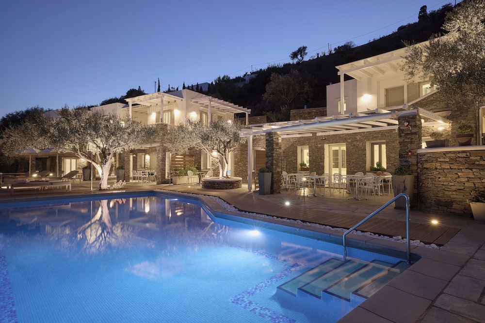 Selana Suites 24/50