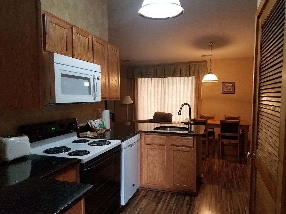 Creekside Village 14/23
