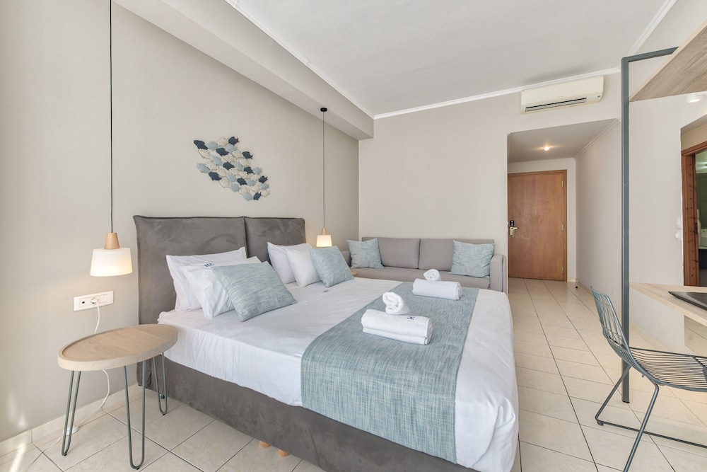 Contessa Hotel 41/105