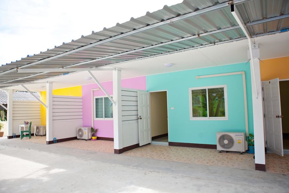 Baan Rommai Sattahip 40/44