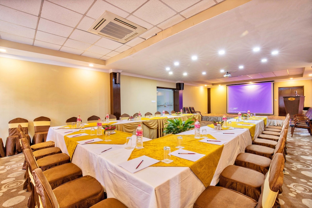 Da Yatra Courtyard Hotel Resort 40/50