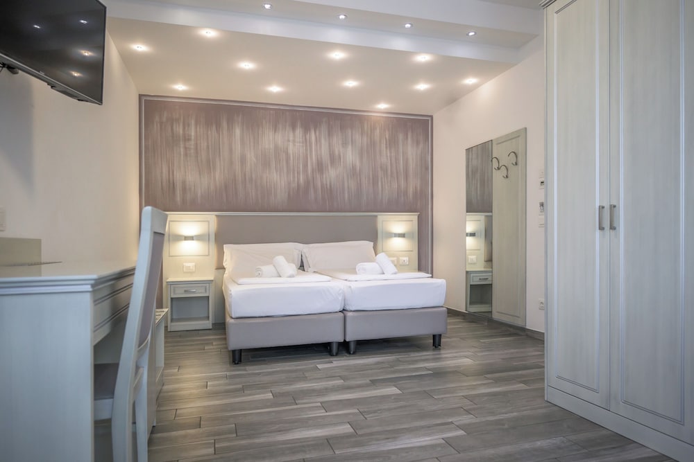 Villa Paradiso Suite 18/29