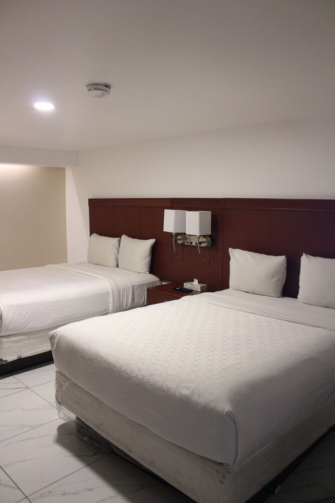 HOTEL FIESTA TIJUANA 10/52