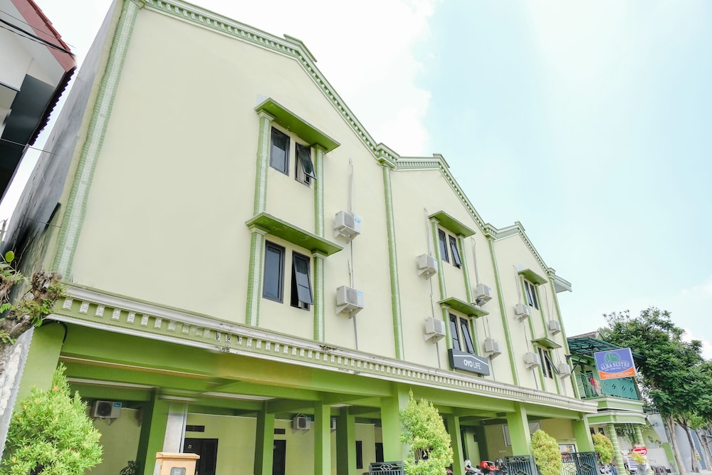 Oyo 2508 Alba Suites Homestay 2/16